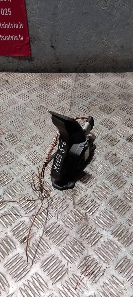 MAN TGX    81259706103 Cabine e interni