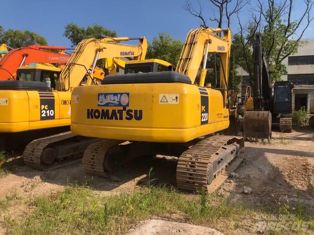 Komatsu PC220-7 Escavatori cingolati