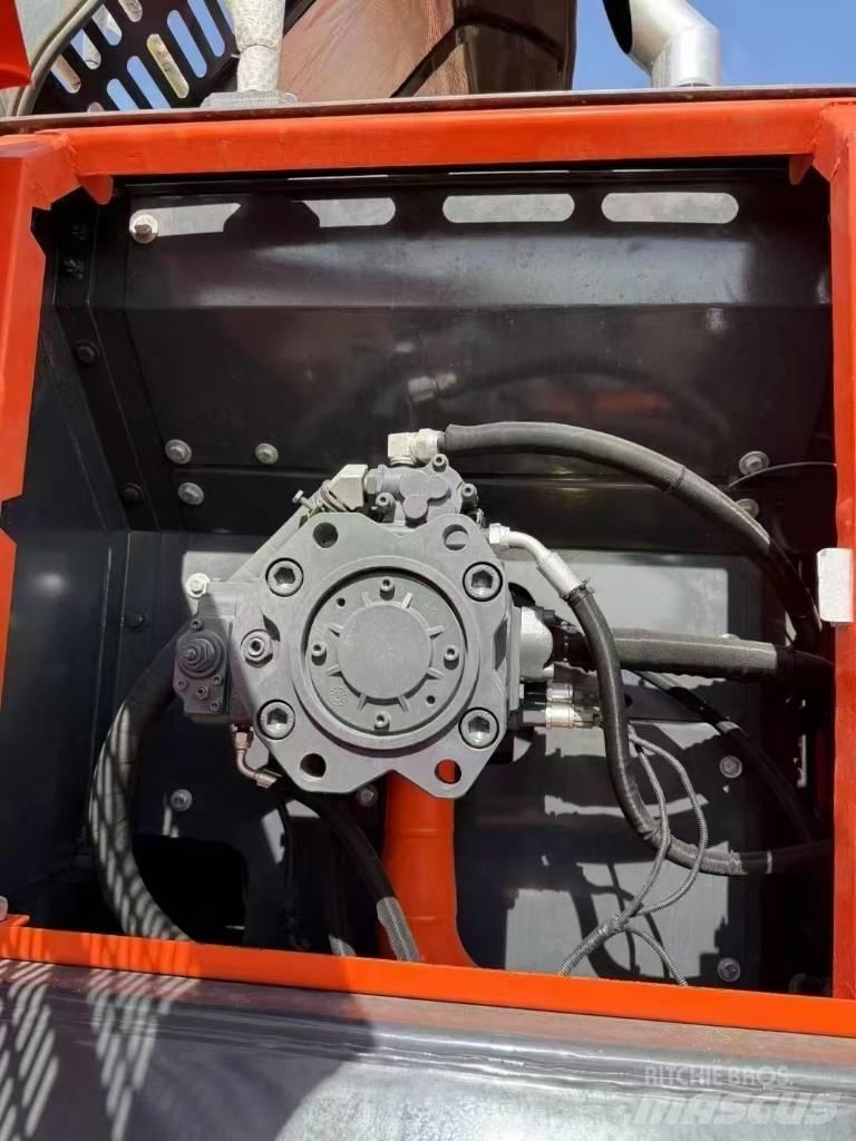 Doosan DX300LC-9C Escavatori cingolati