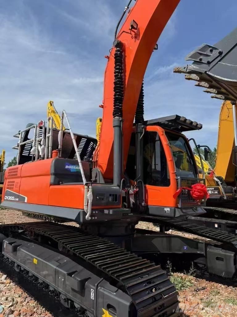 Doosan DX300LC-9C Escavatori cingolati