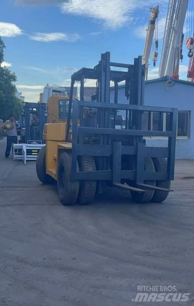 Komatsu 10 Ton Carrelli elevatori diesel