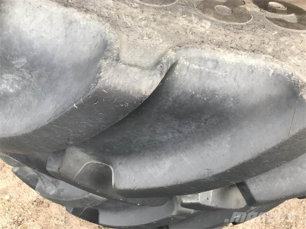 Mitas 680/80R42 Pneumatici, ruote e cerchioni