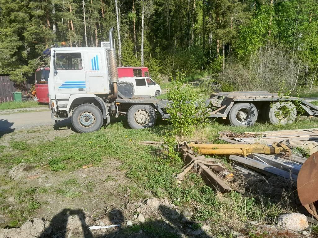 Volvo F12 Camion con sponde ribaltabili