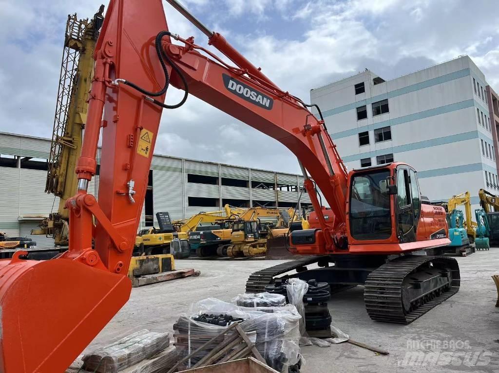 Doosan DX 300 Escavatori cingolati