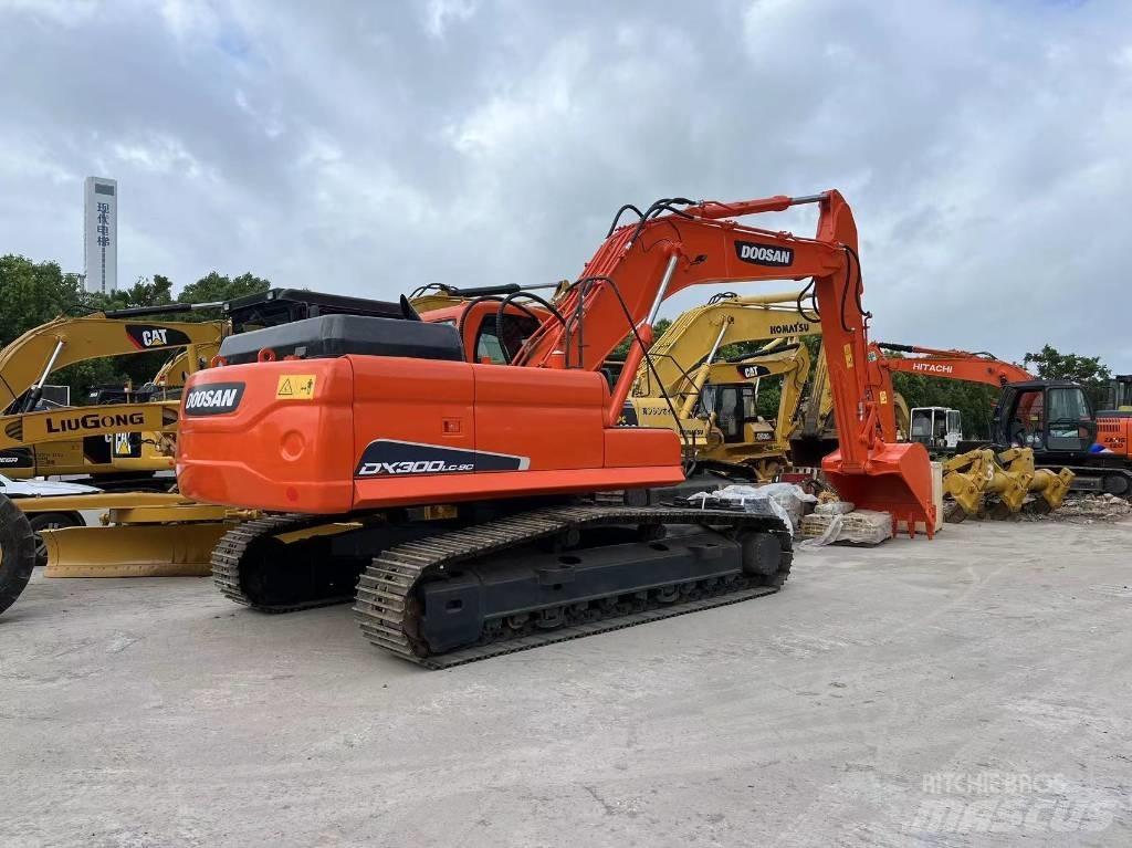 Doosan DX 300 Escavatori cingolati