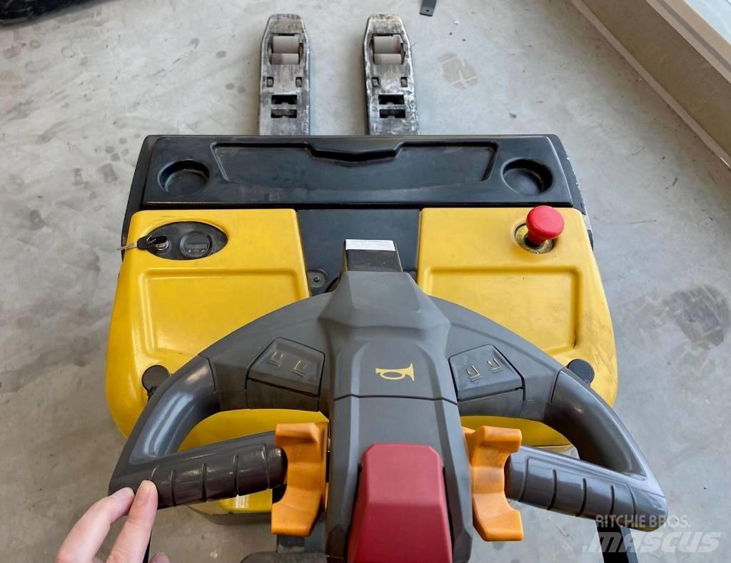 Yale MP20XUX Carrelli elevatori bassi a piattaforma