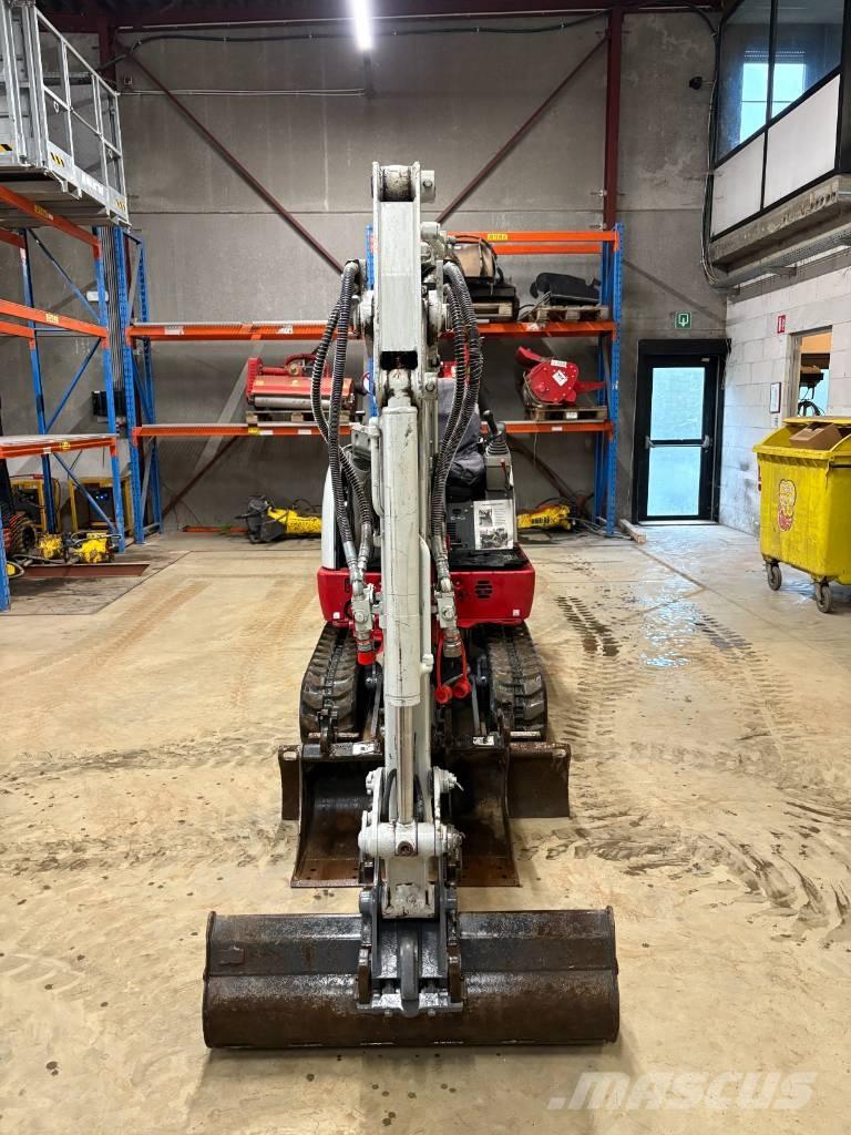 Takeuchi TB 225 Miniescavatori