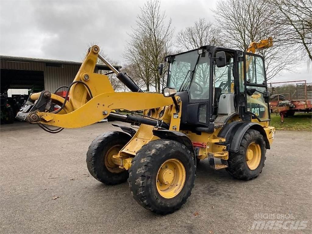 CAT 908M Pale gommate