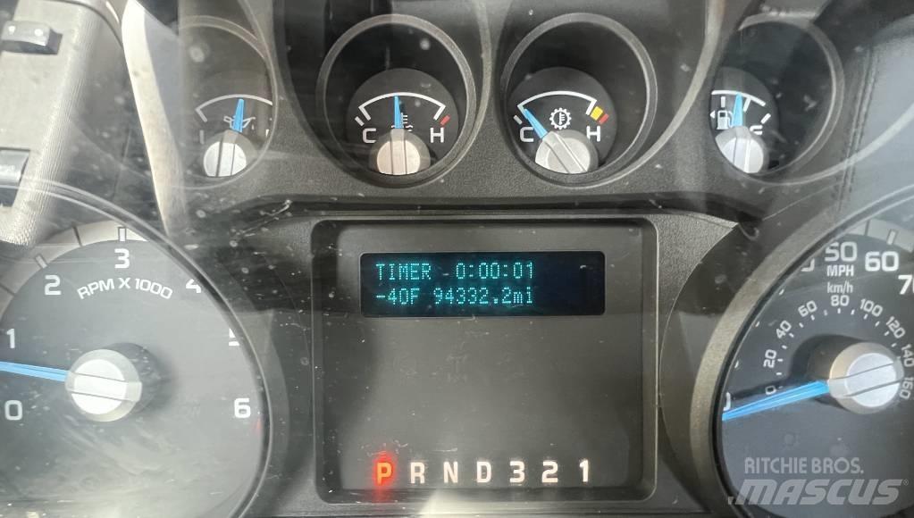 Ford F 550 Piattaforme autocarrate