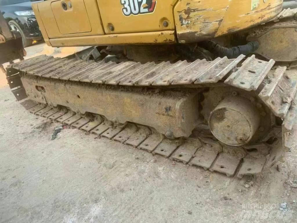 CAT 302 Miniescavatori