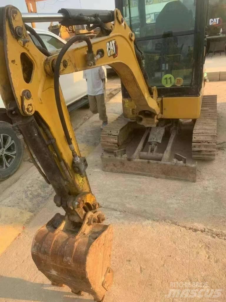CAT 302 Miniescavatori
