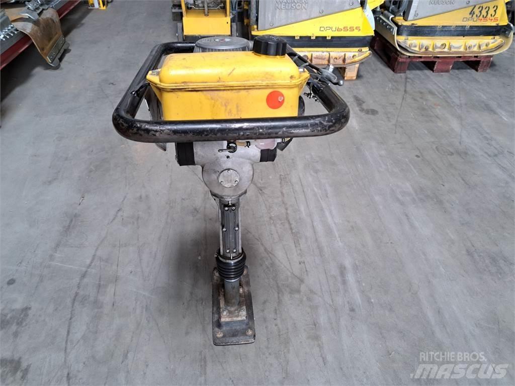 Wacker Neuson BS30 Vibrocostipatore verticale