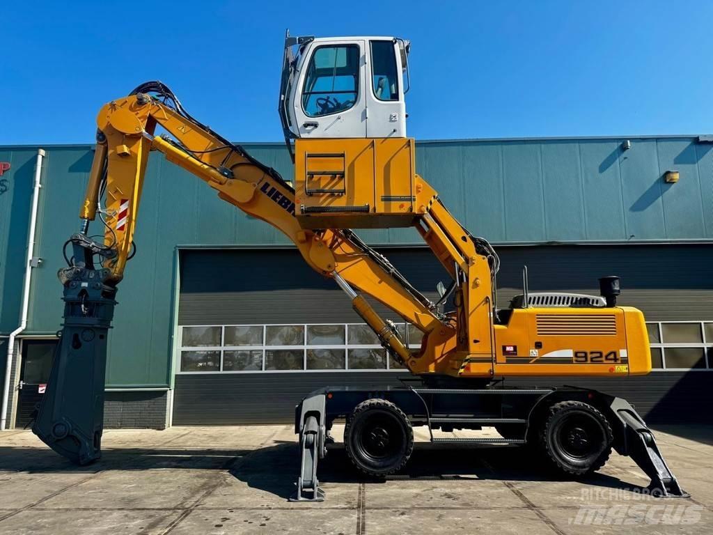 Liebherr A 924 C Movimentazione rifiuti