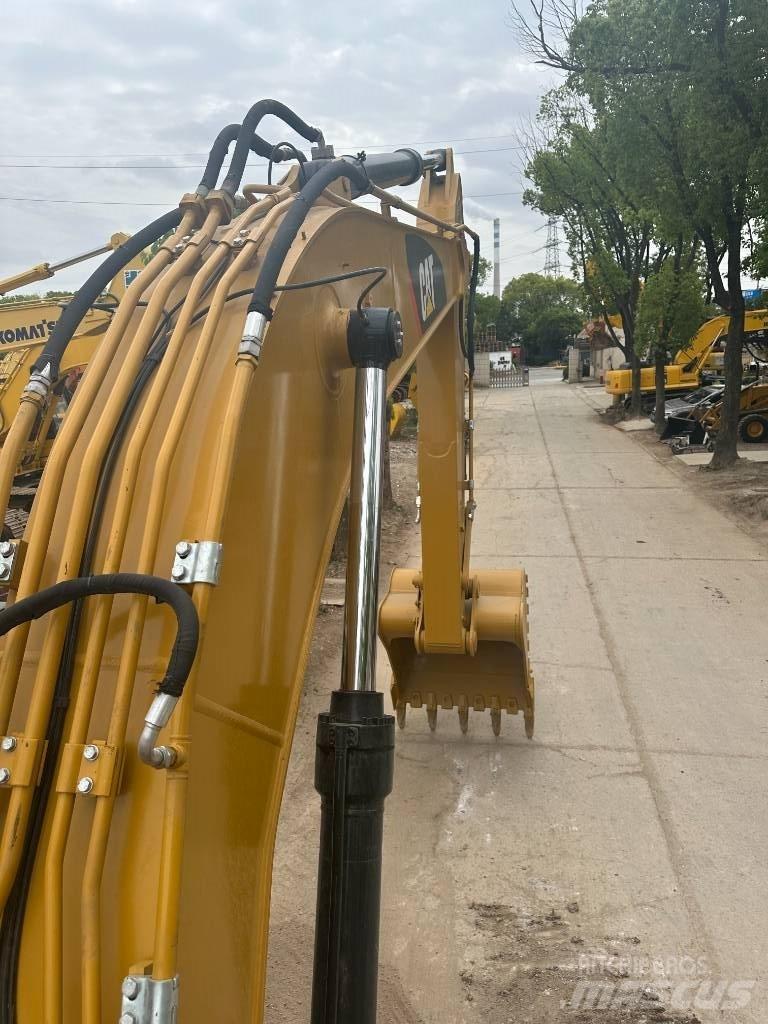 CAT CAT330D Escavatori medi 7t - 12t