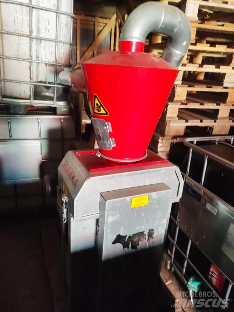 Rivakka 4 kw Alimentatori per animali