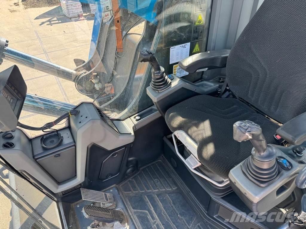 Fuchs MHL 360 T4F Movimentazione rifiuti