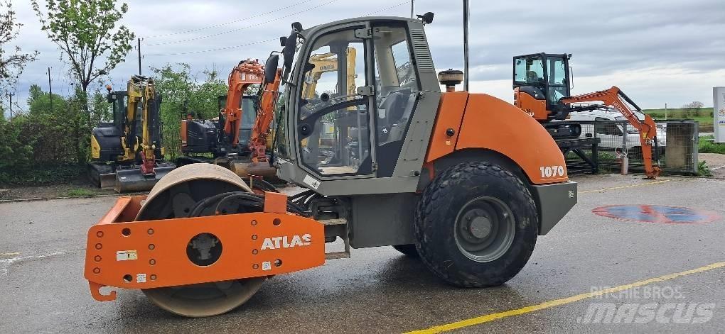 Atlas 1070 Compattatori da suolo