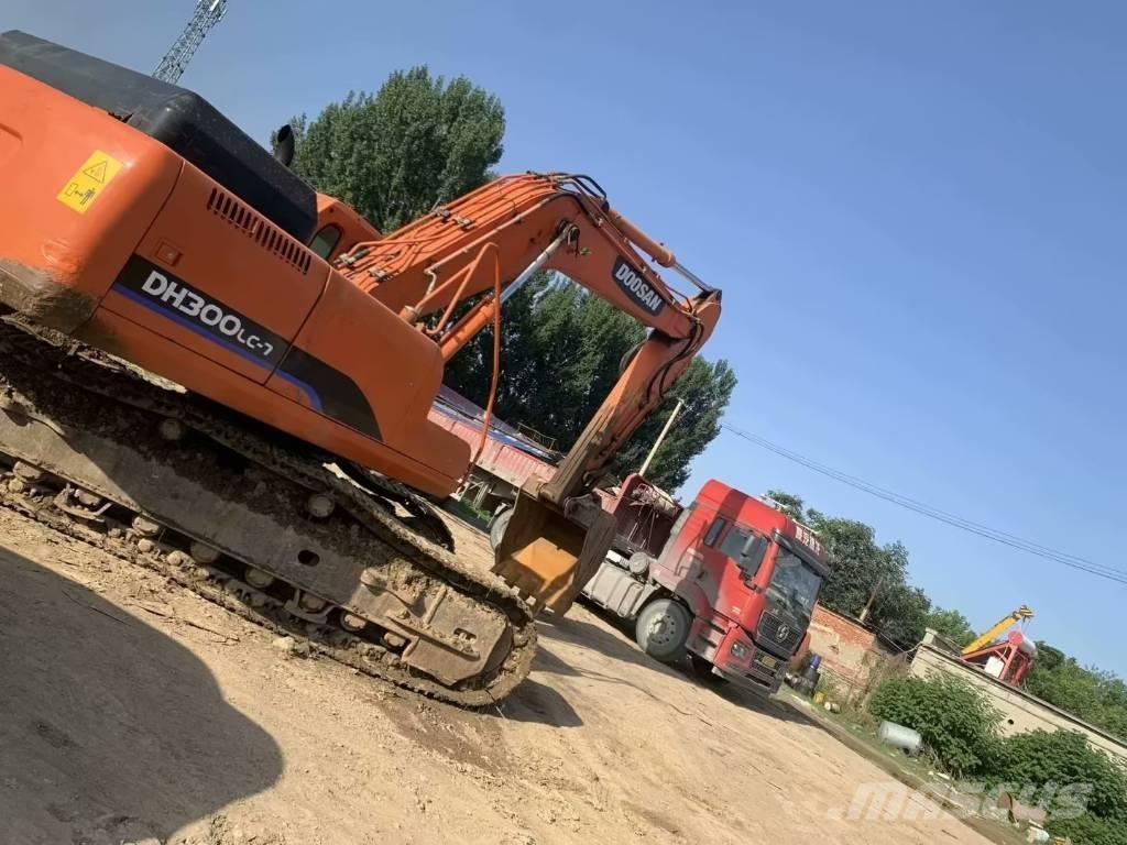 Doosan DH300 Escavatori cingolati
