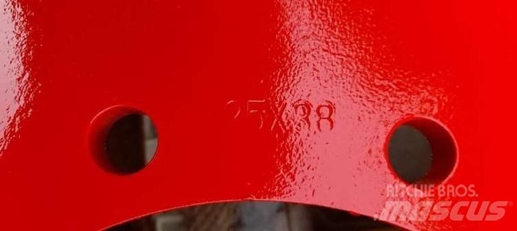 Fendt RIM 25x38 Pneumatici, ruote e cerchioni