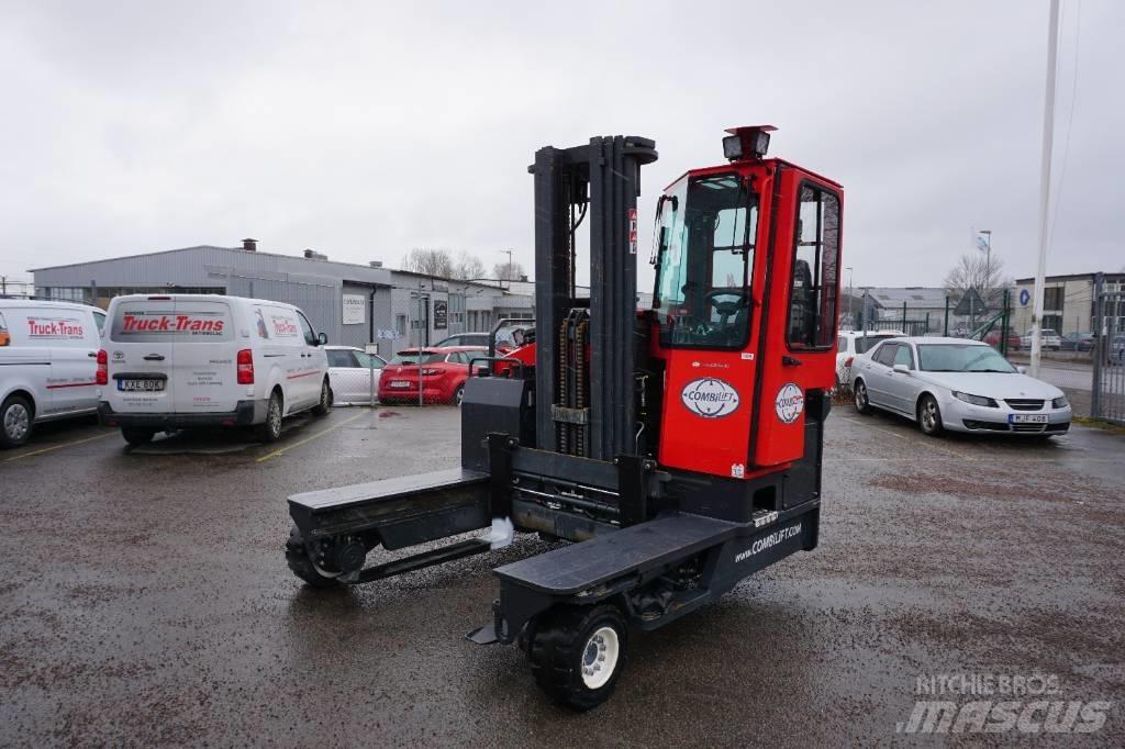 Combilift C4000 Carrello elevatore retrattile a 4 vie