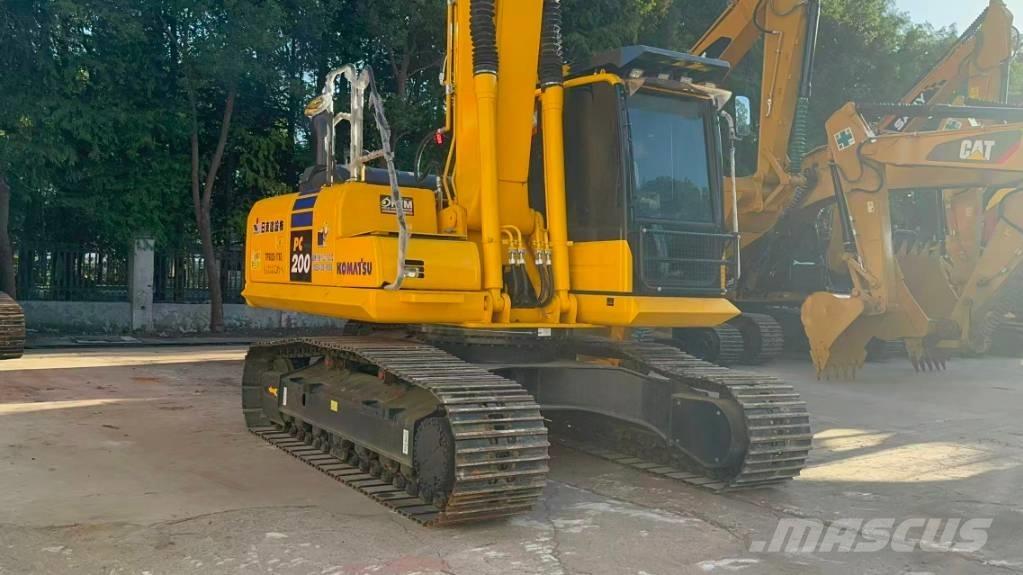 Komatsu PC 200-8N1 Escavatori anfibi