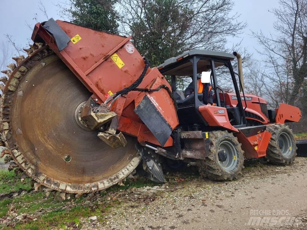 Ditch Witch RT125 Scavafossi