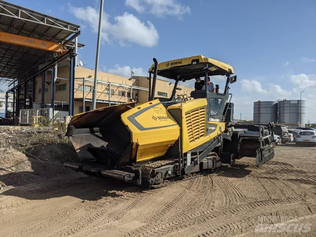 Bomag BF700C-2 Finitrici
