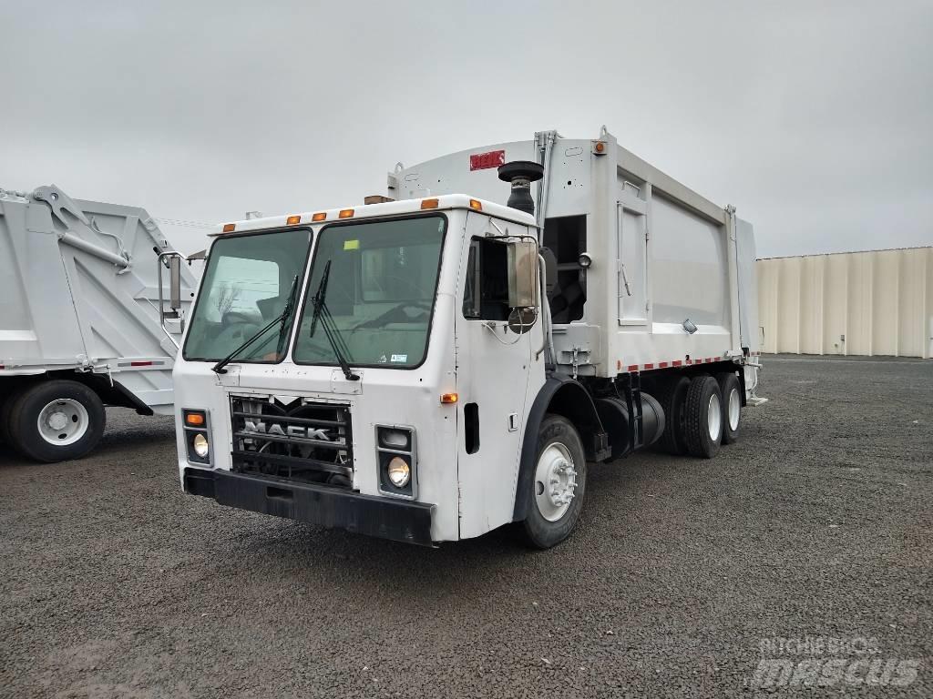 Mack LEU613 Camion dei rifiuti