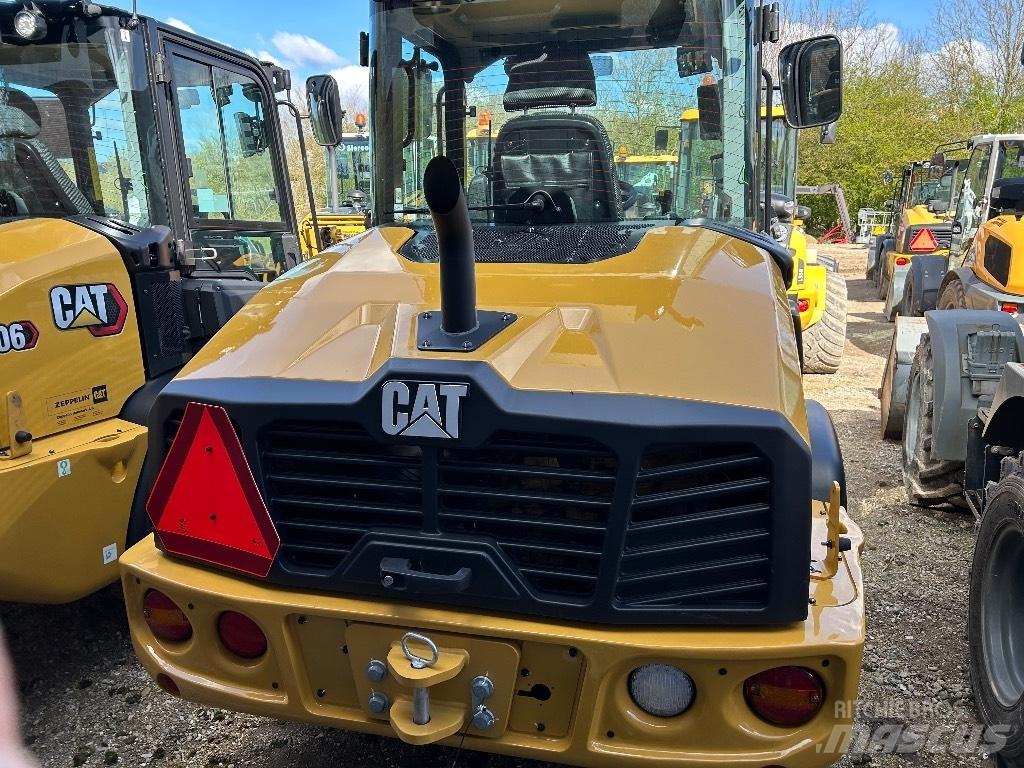 CAT 906 Pale gommate