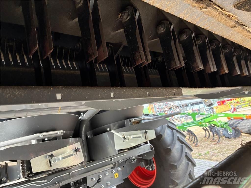 CLAAS Trion 650 Mietitrebbiatrici