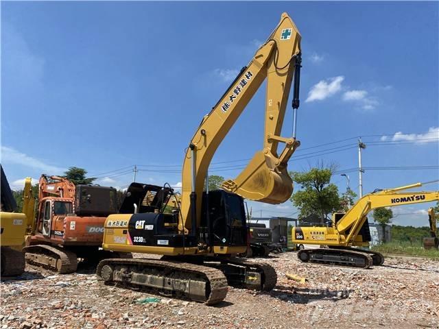 CAT 323D2L Escavatori cingolati