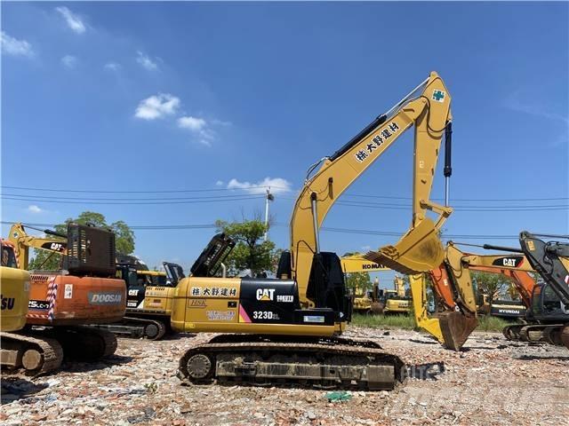 CAT 323D2L Escavatori cingolati