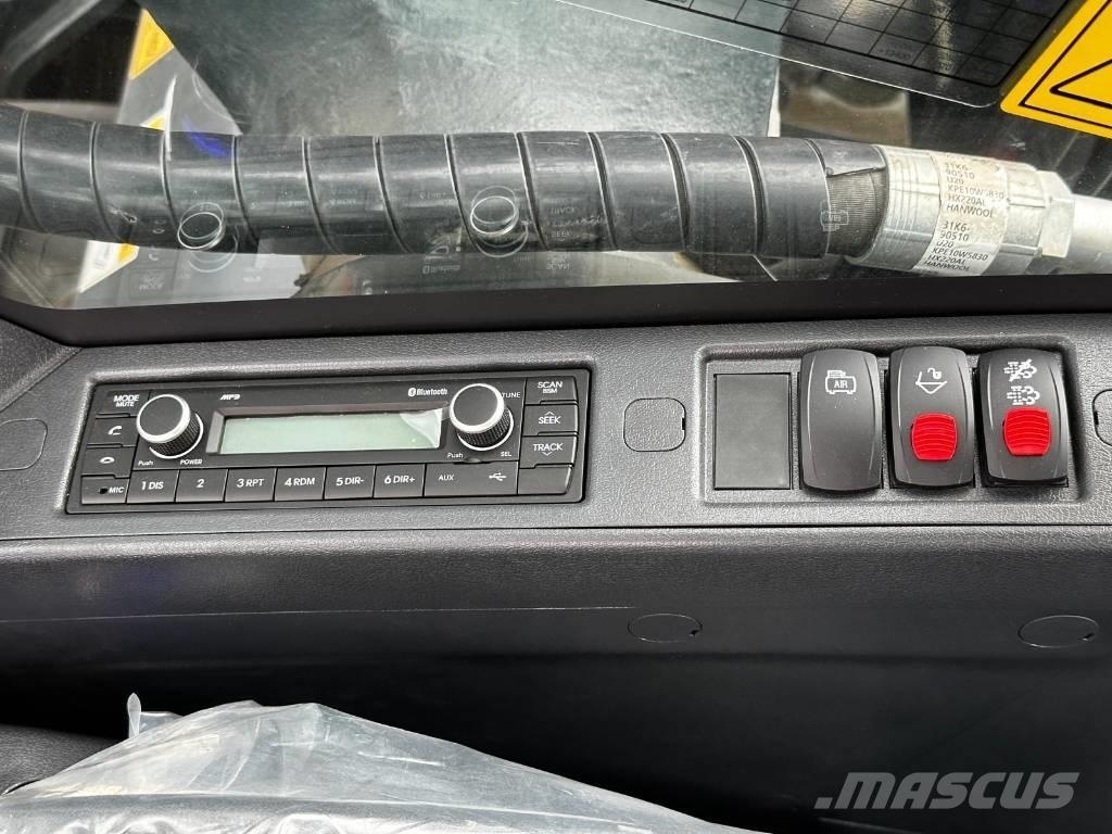 Hyundai HX 220 AL Escavatori cingolati