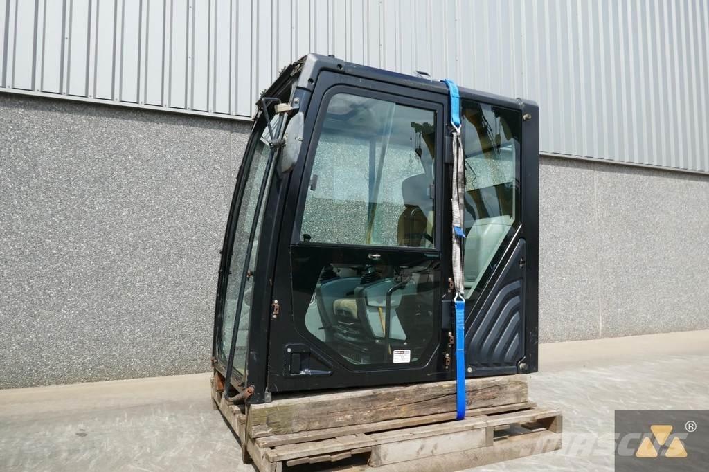CAT 352F Cab Cabine e interni