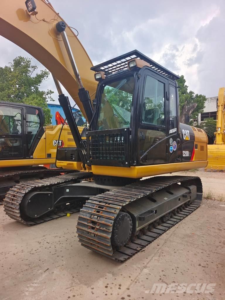 CAT 320 D2L Escavatori cingolati