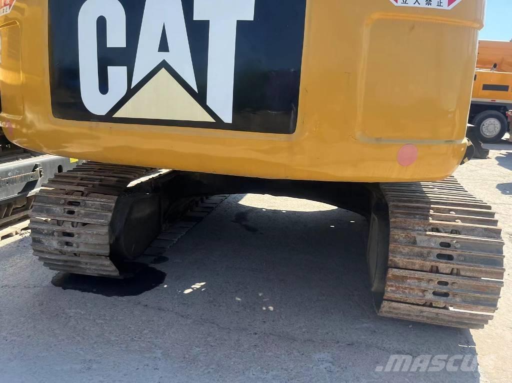 CAT 323 D L Escavatori cingolati