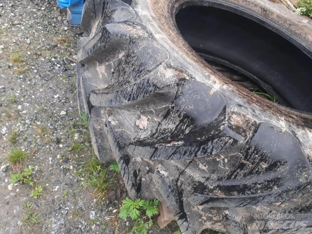 BKT 580/70R38 Pneumatici, ruote e cerchioni