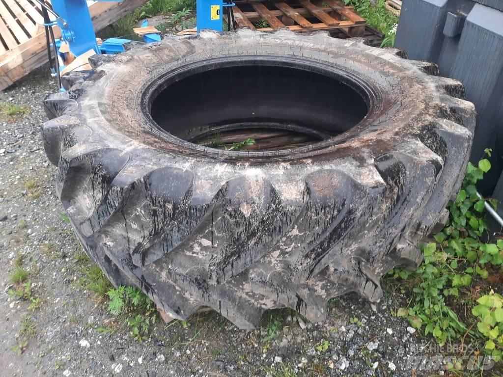 BKT 580/70R38 Pneumatici, ruote e cerchioni