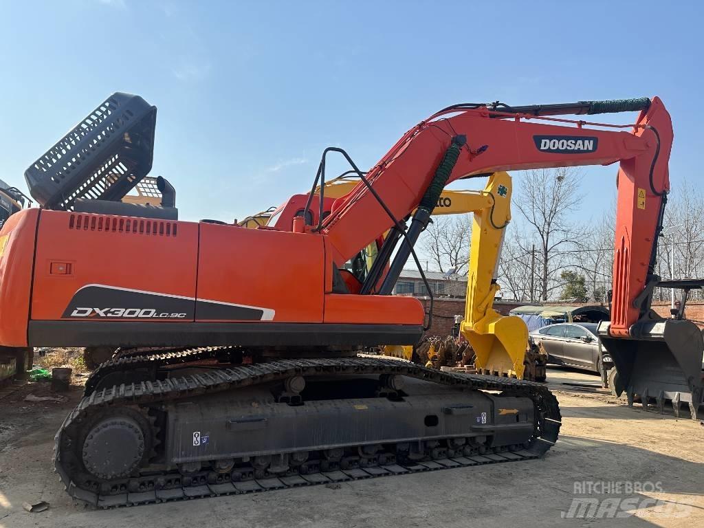 Doosan DX 300 Escavatori cingolati