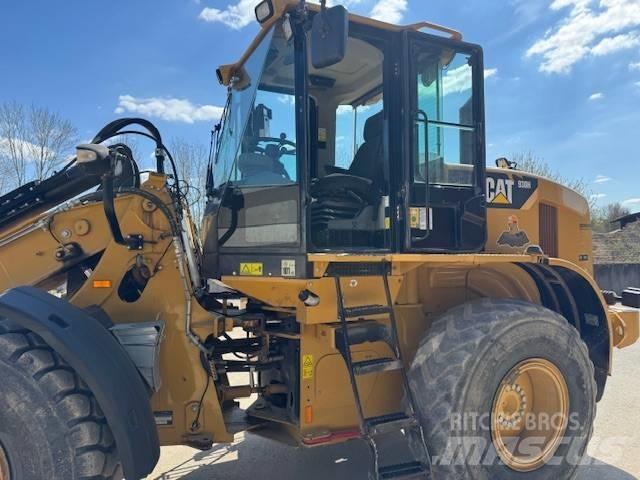 CAT 930 H Pale gommate