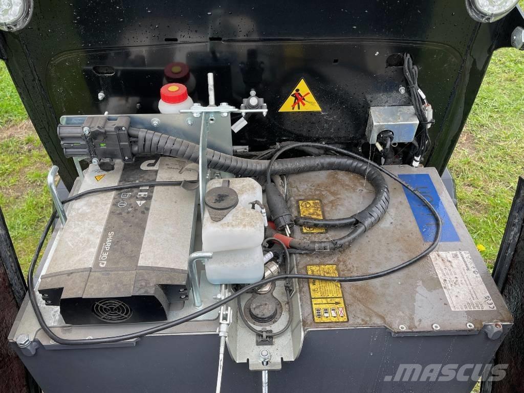 Kubota RT220-2e Pale gommate