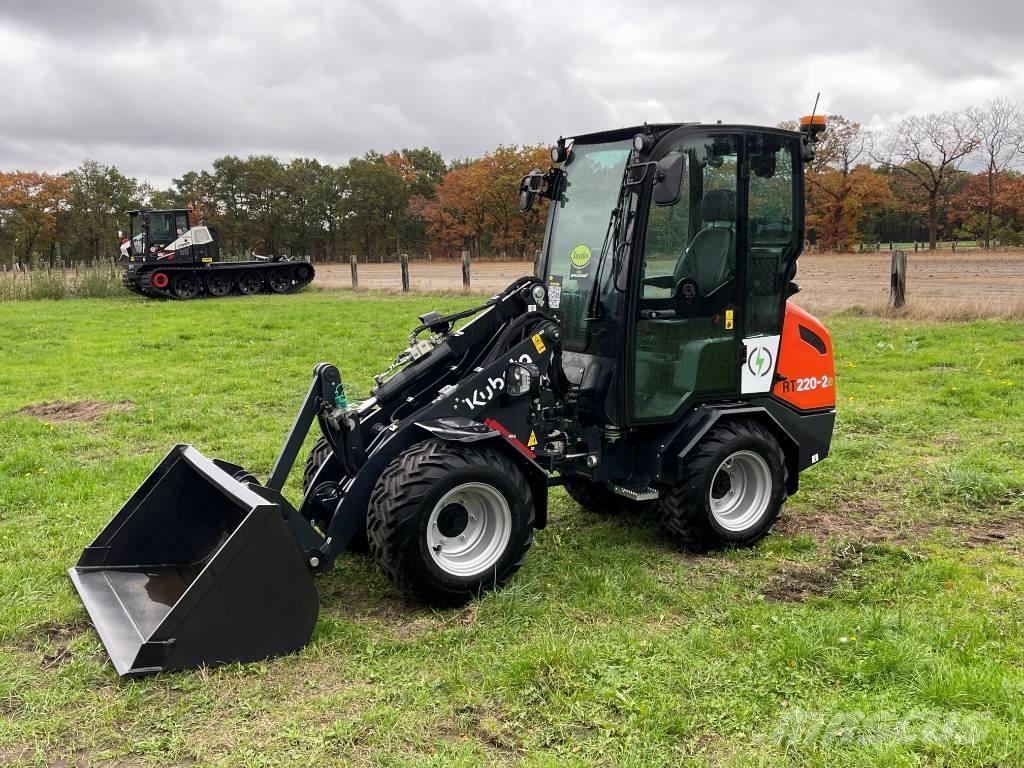 Kubota RT220-2e Pale gommate
