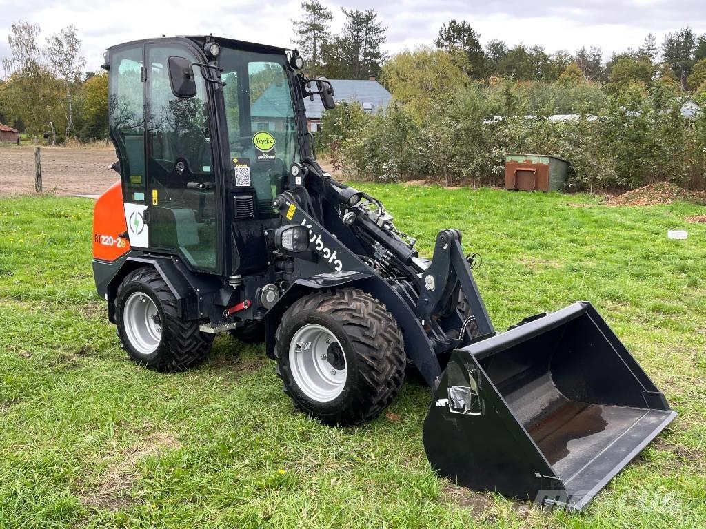 Kubota RT220-2e Pale gommate