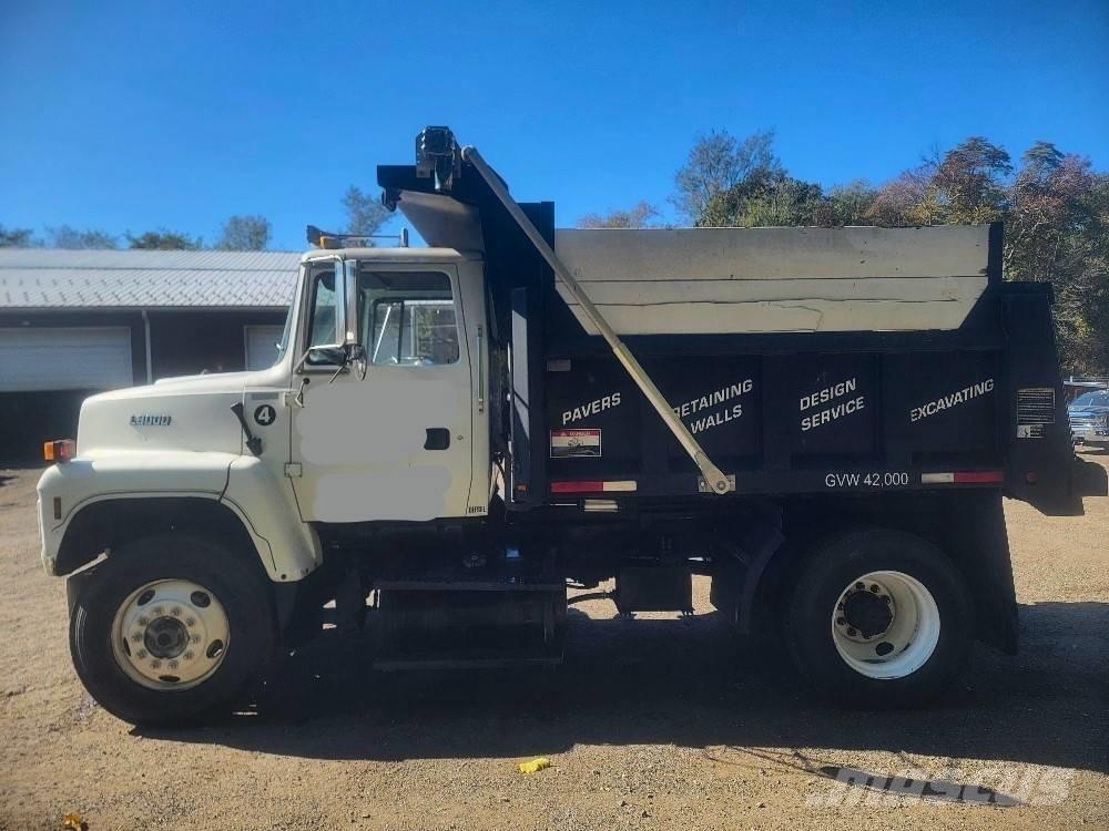 Ford L8000 Camion ribaltabili