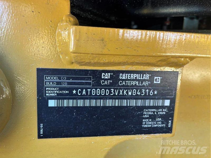 CAT D 3 Dozer cingolati