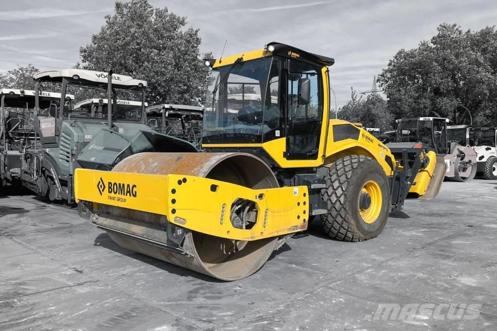 Bomag BW 213 D-5 Rulli monotamburo