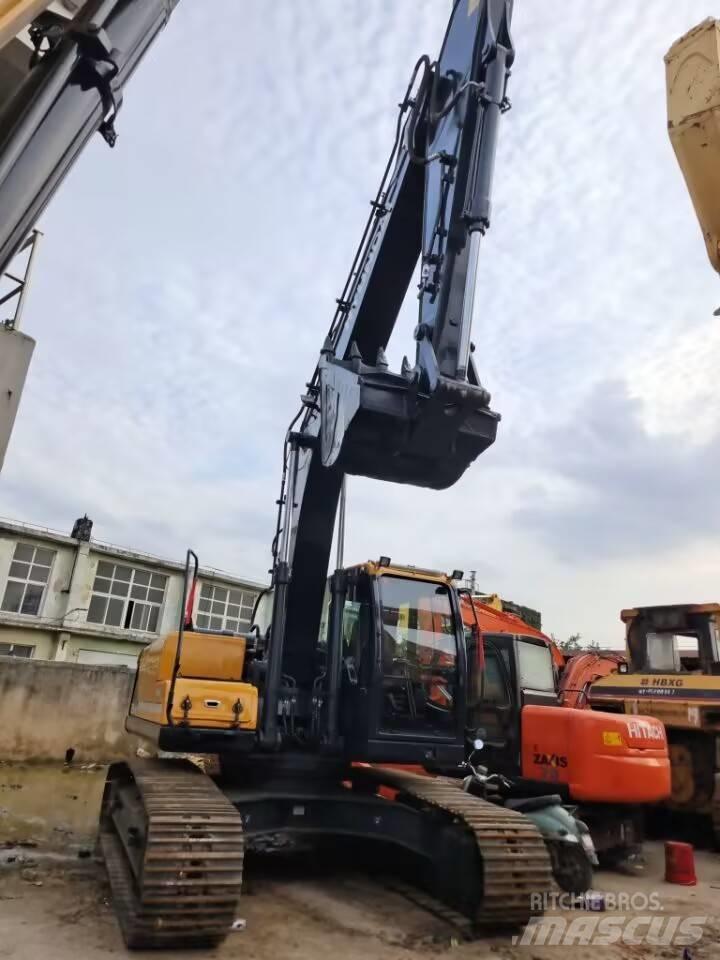 Hyundai 210w-9 Escavatori gommati