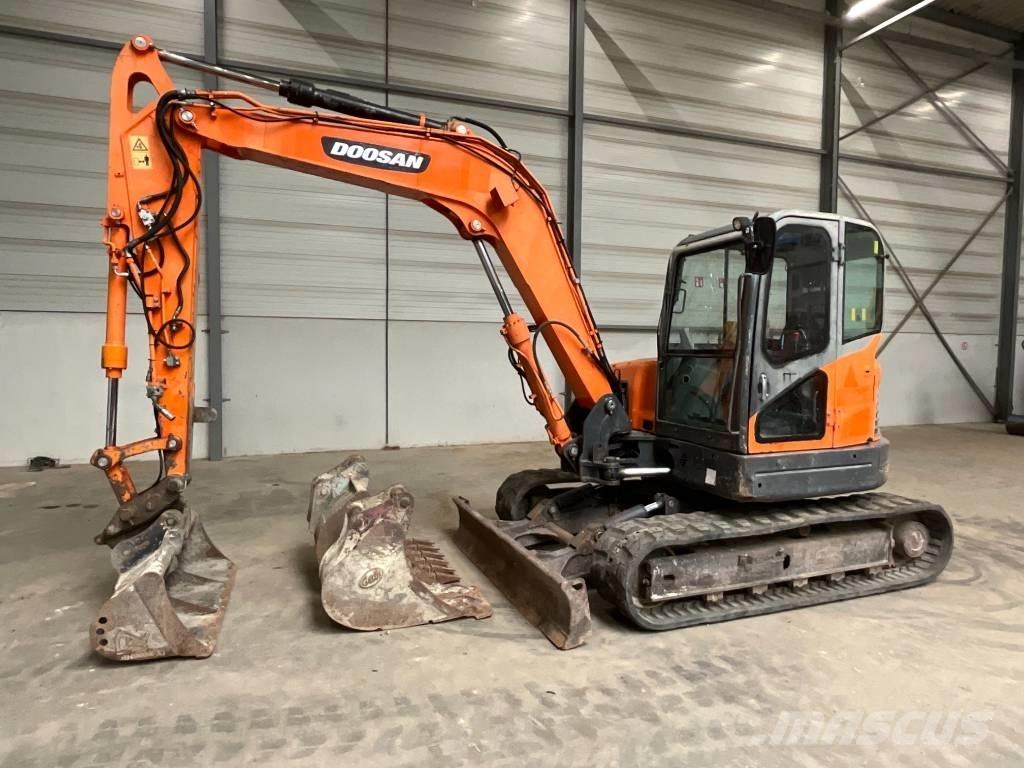 Doosan DX 80 R Escavatori medi 7t - 12t