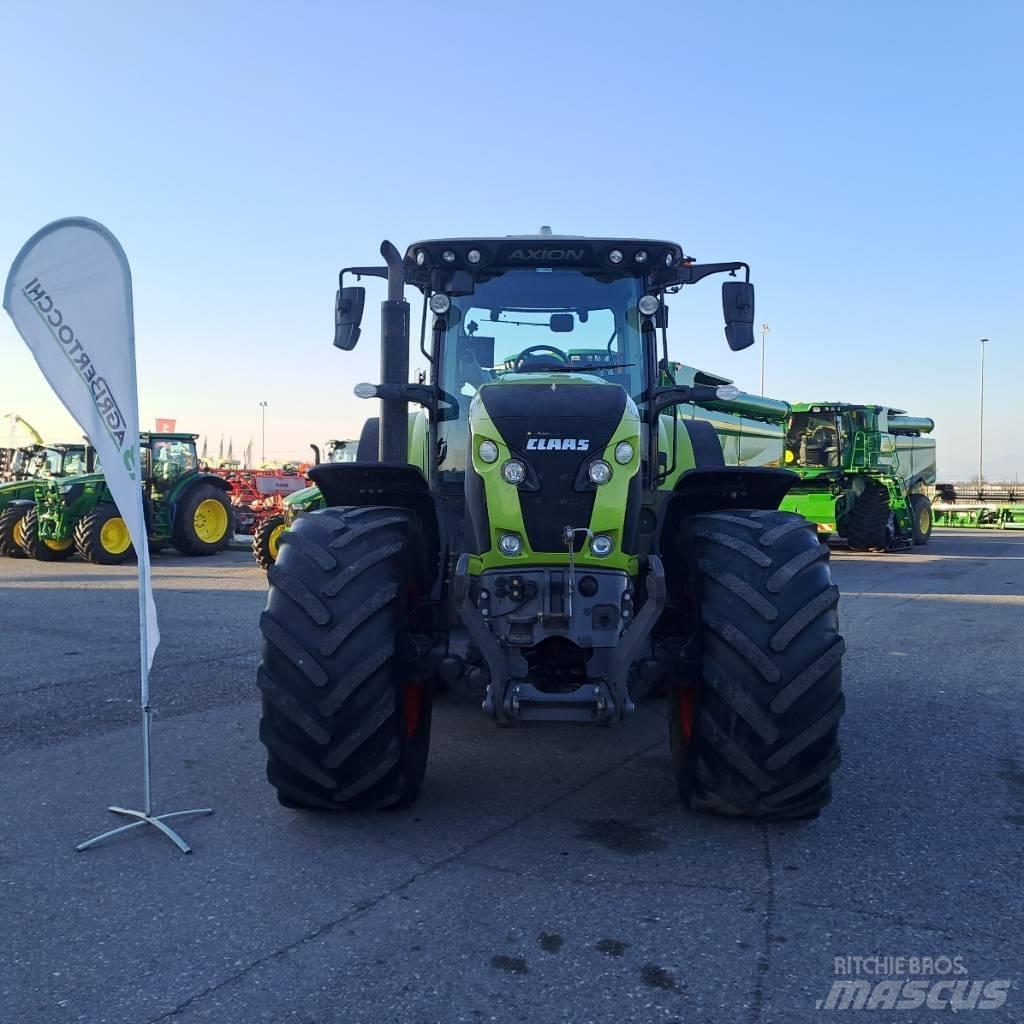 CLAAS Axion 830 Trattori