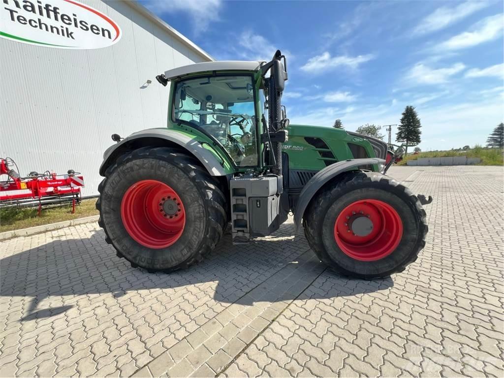 Fendt 828 Vario Trattori